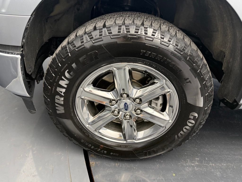 Used 2025 Silver Ford XLT image 40