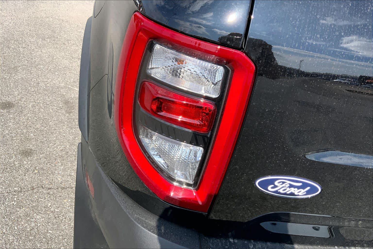 New 2026 Shadow Black Ford Badlands® image 14