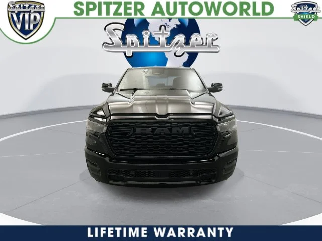 New 2027 Diamond Black Crystal Pearl-Coat Exterior Paint RAM Big Horn/Lone Star image 5
