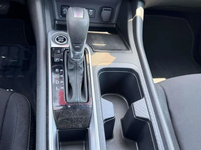 Used 2024  Nissan SV image 22