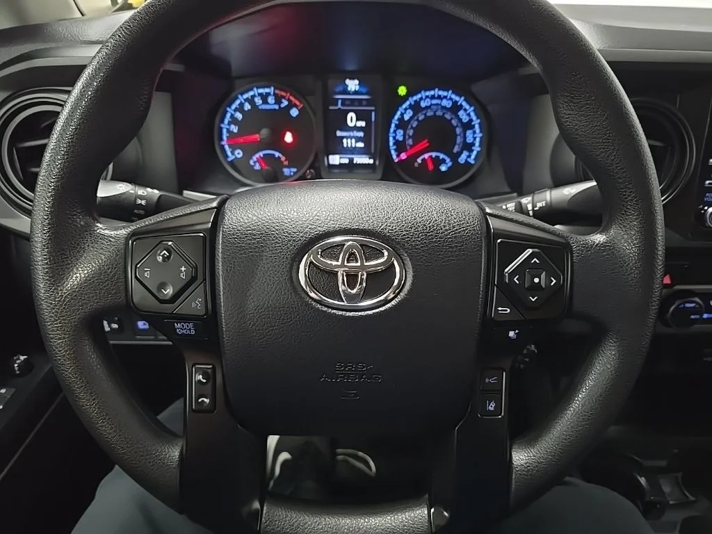 Used 2022 White Toyota SR image 18