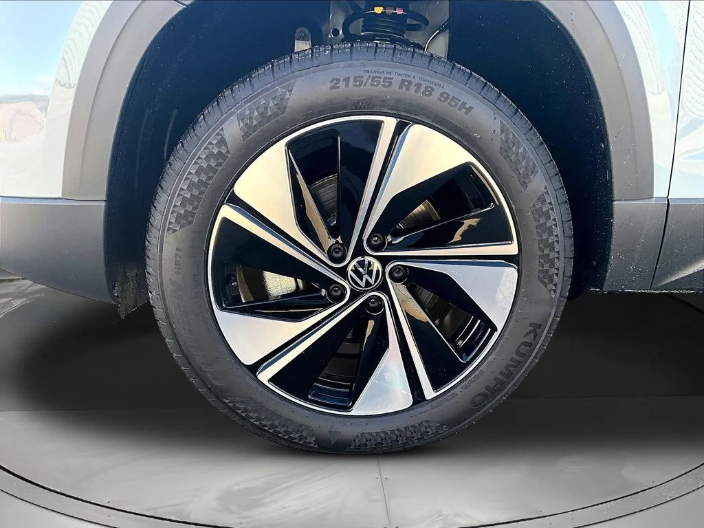 New 2026 Gray Volkswagen 1.5T SE image 12