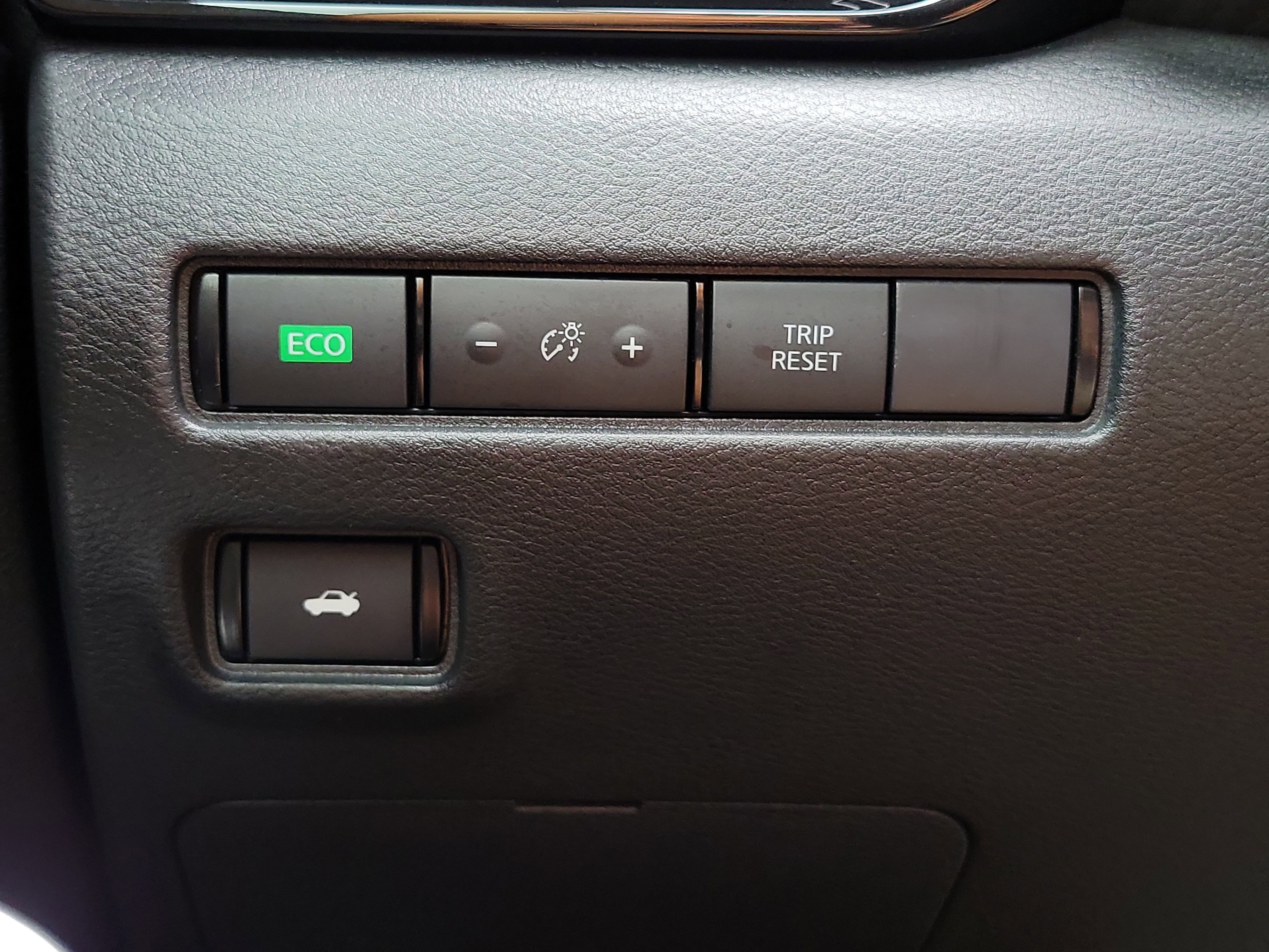Used 2023 Gun Metallic Nissan SR image 29