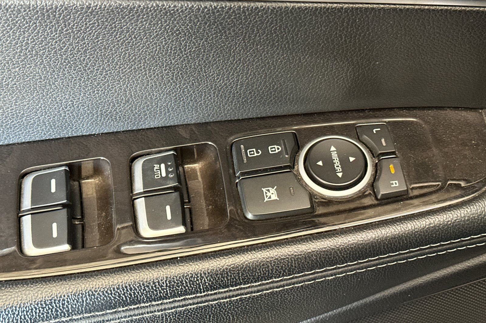 Used 2017 Silver Kia LX image 12