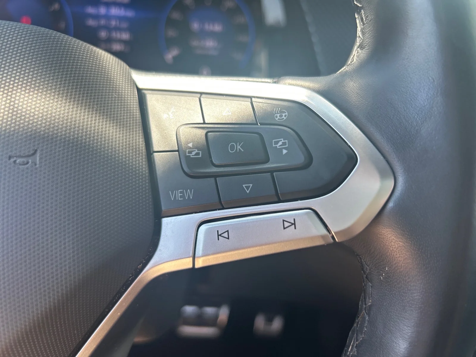 Certified Used 2024  Volkswagen SEL R-Line 4Motion image 18
