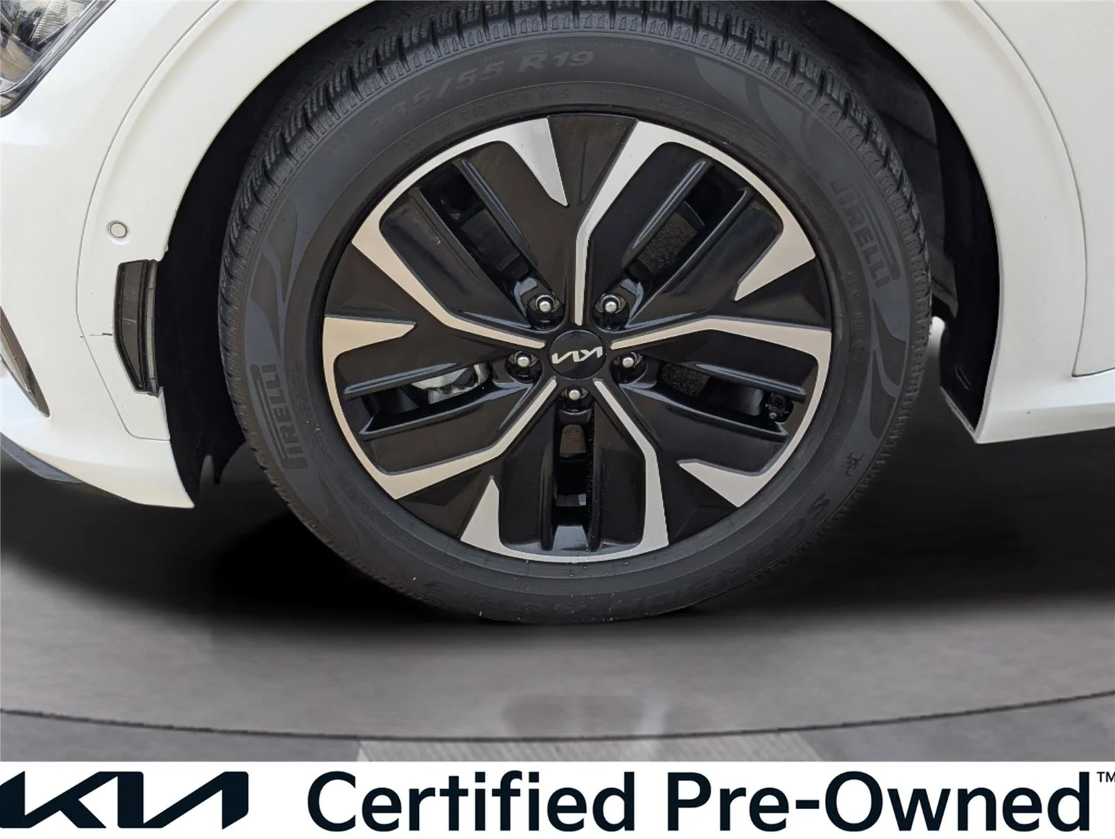 Used 2022 Snow White Pearl Kia GT-Line image 36