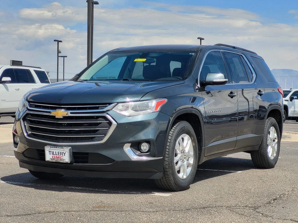 Used 2019 GRAPHITE METALLIC Chevrolet LT Cloth image 4