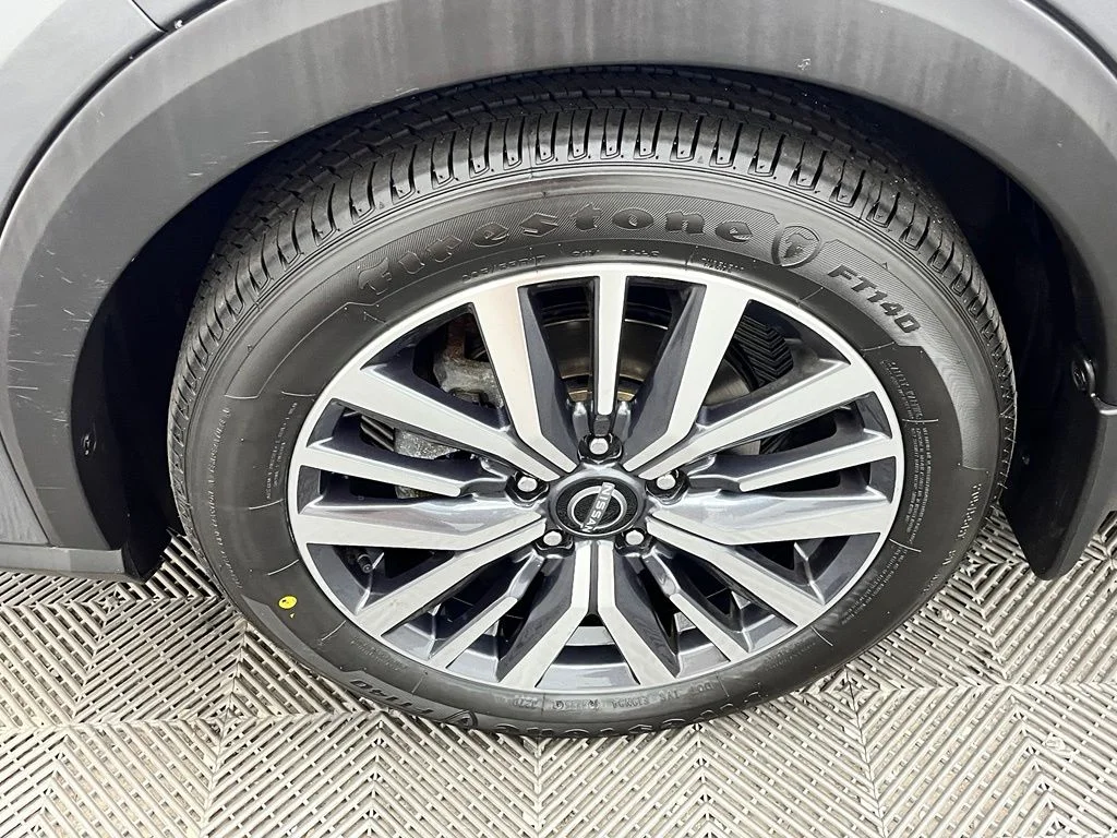 Used 2024 Gray Nissan SR image 15