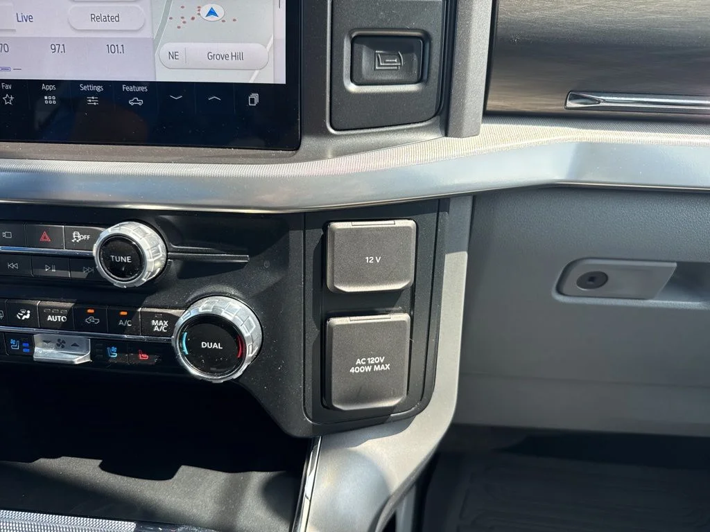 Used 2025 Gray Ford Lariat image 40