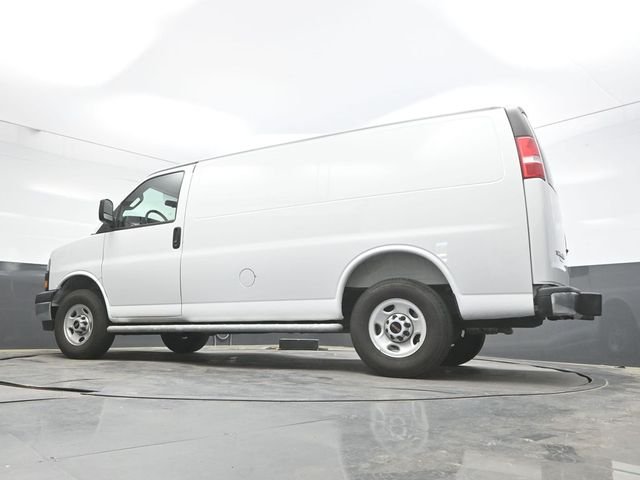 Used 2025 White GMC Work Van image 34
