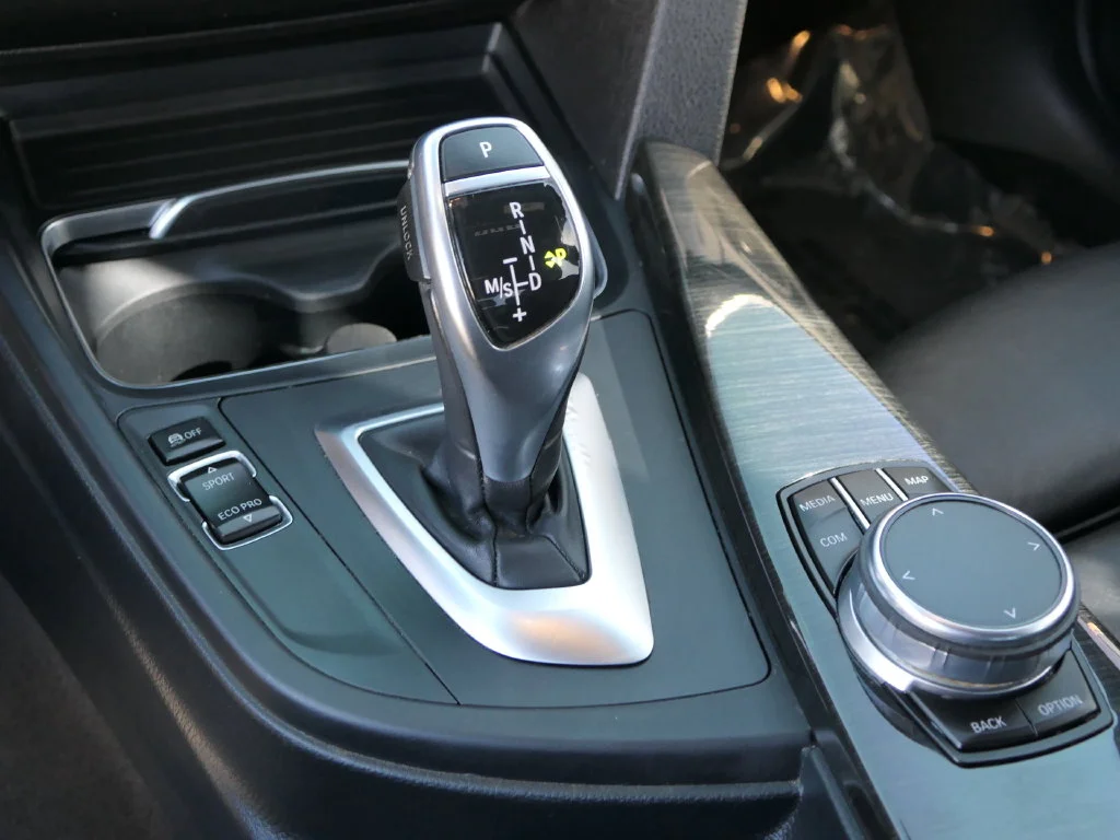 Used 2018 Alpine White BMW 330i image 24
