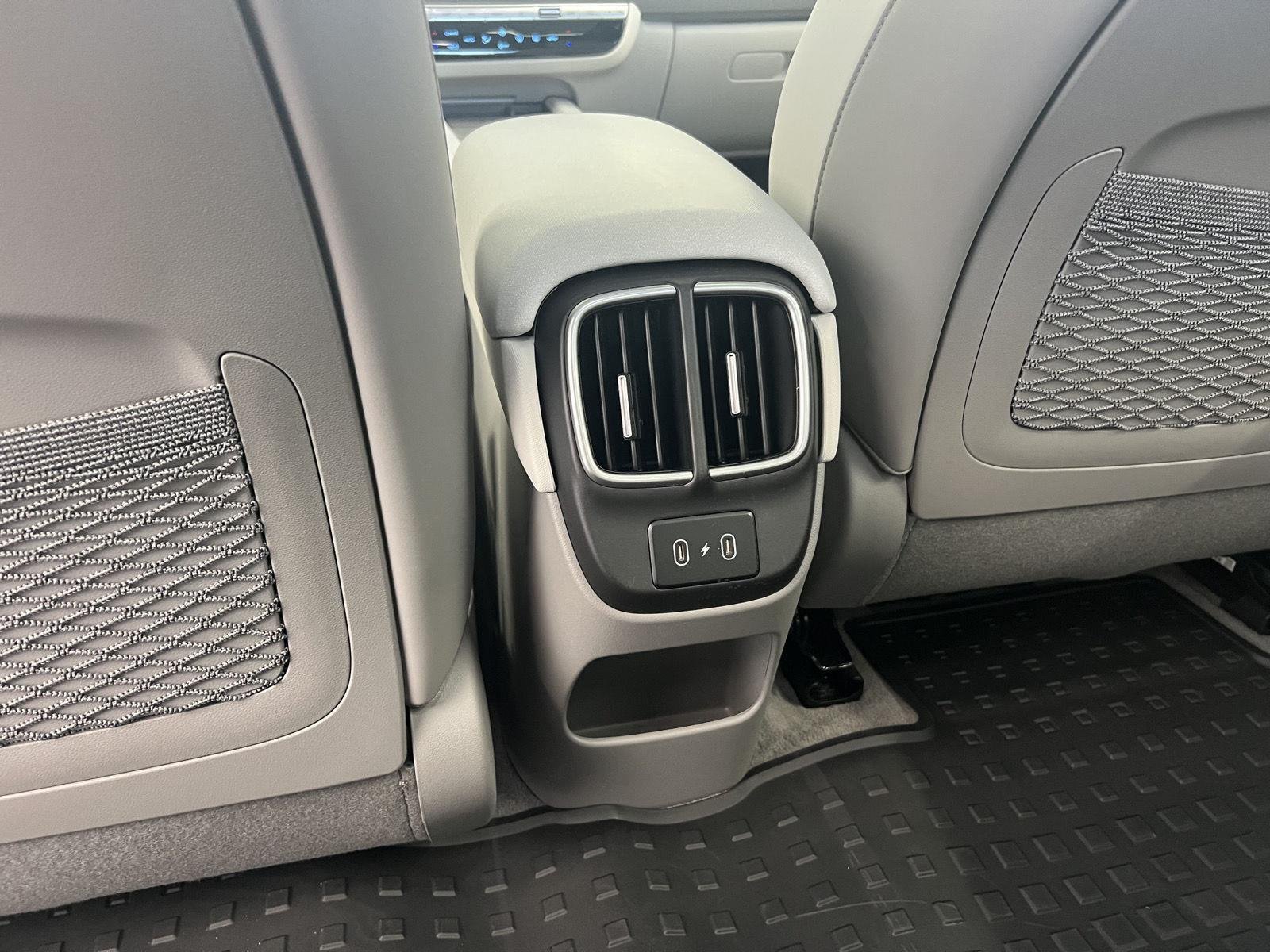 2025 Hyundai IONIQ 6 Limited - Photo 26