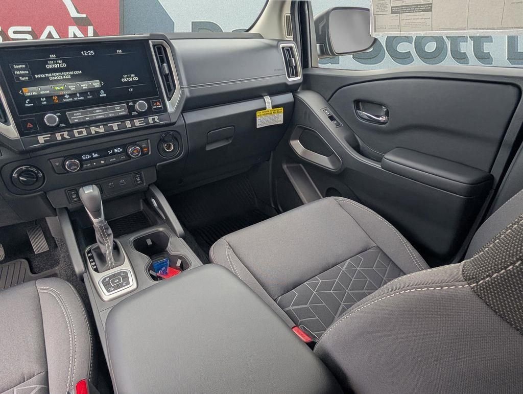 New 2026 Super Black Nissan Crew Cab SV image 18