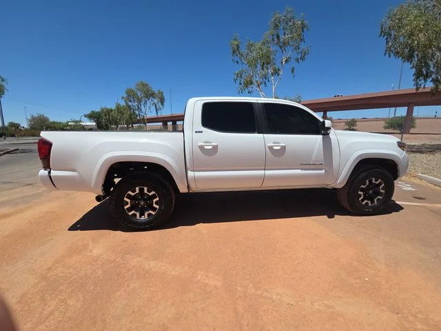 Used 2019 White Toyota SR5 image 8