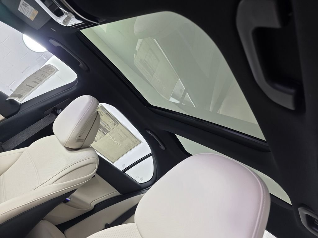 New 2026 Polar White Mercedes-Benz C 300 image 10
