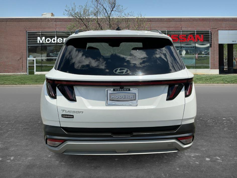 Used 2025 Serenity White Pearl Hyundai SEL Convenience image 3