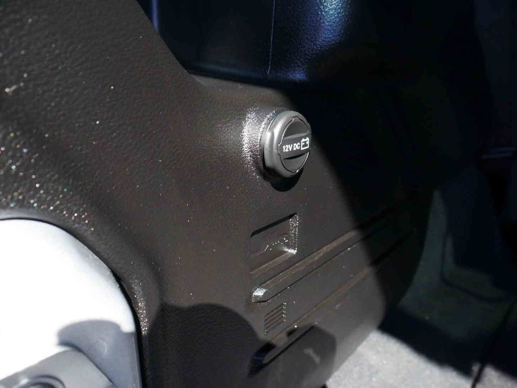 Used 2024 Silver Jeep Rubicon image 11