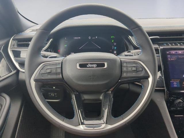 Used 2023 Metallic Jeep  image 15