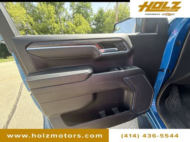 Certified Used 2022 Dynamic Blue Metallic GMC Elevation image 21