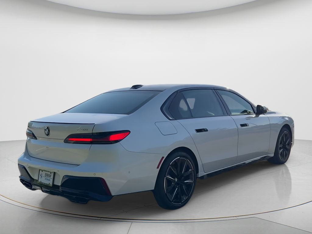 New 2026 Mineral White Metallic BMW 760i xDrive image 5
