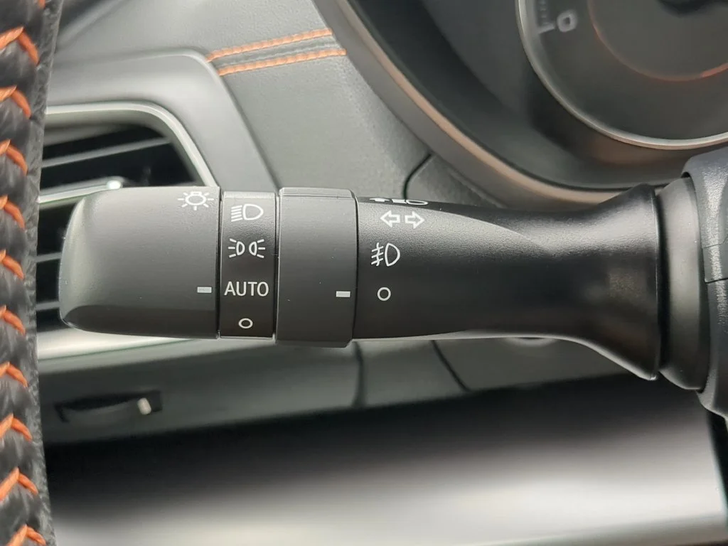 Used 2019 Blue Subaru 2.0i Limited image 26