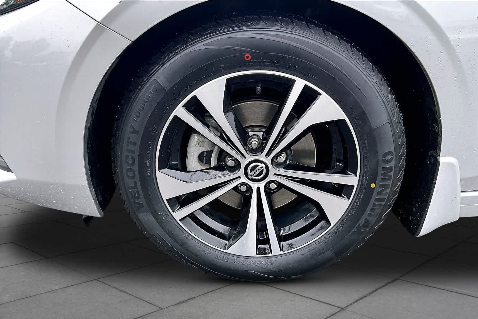 Used 2022 Brilliant Silver Metallic Nissan SV image 11
