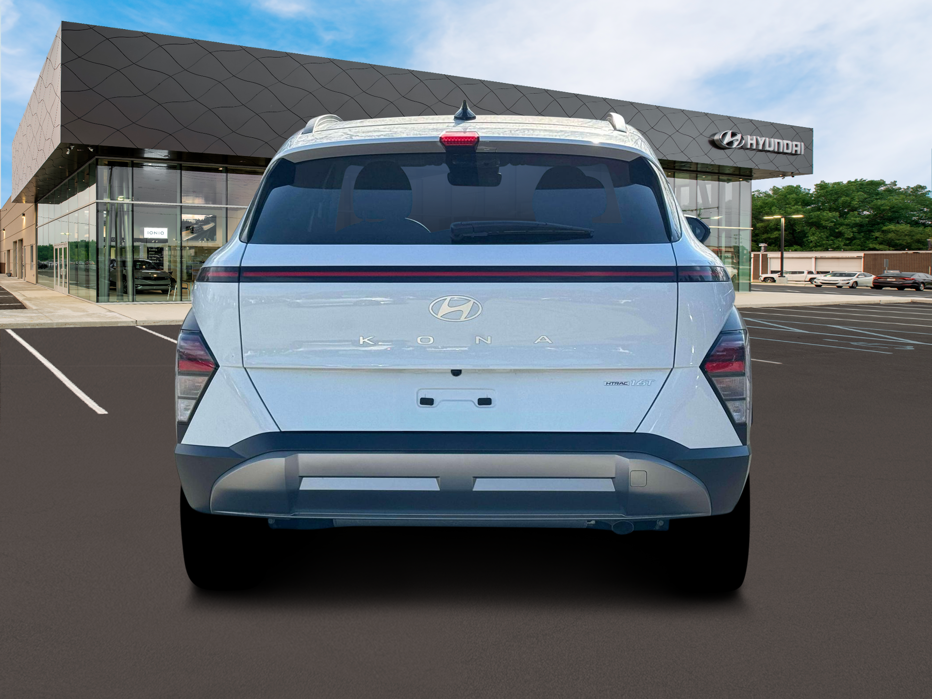New 2026 White Hyundai SEL Premium image 6