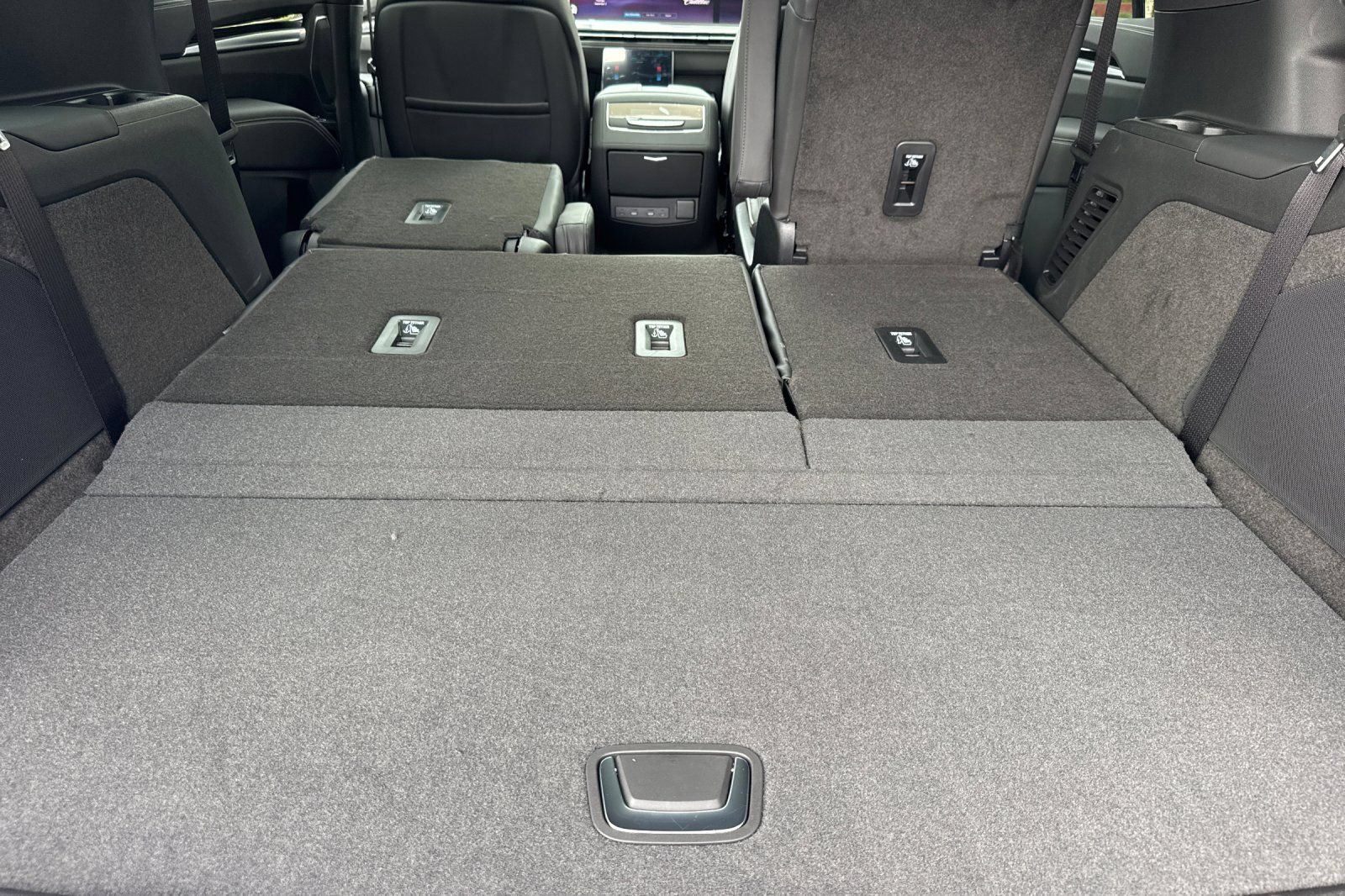 2026 Cadillac Escalade Luxury - Photo 17