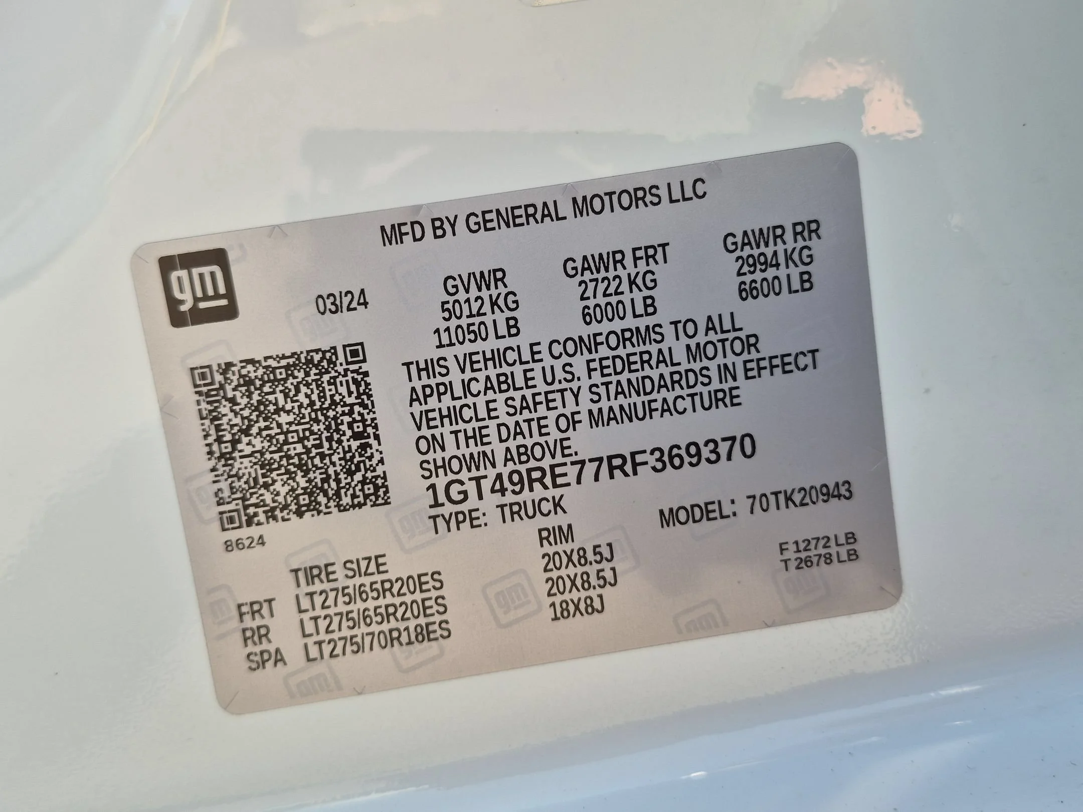 Used 2024 Summit White GMC Denali image 33