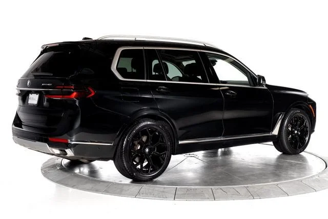 Used 2024 Black Sapphire Metallic BMW xDrive40i image 8