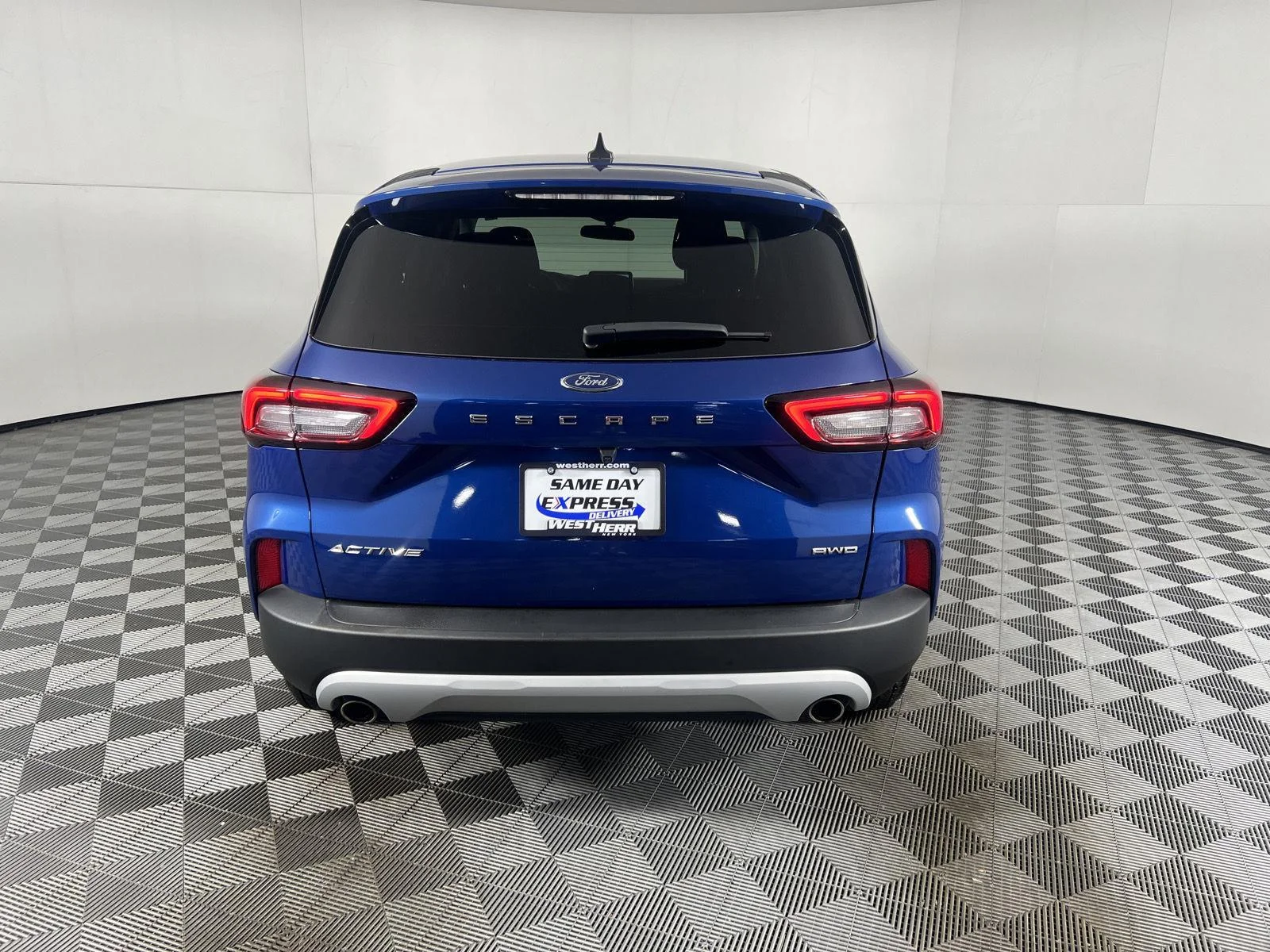 Used 2023 Atlas Blue Ford Active image 25