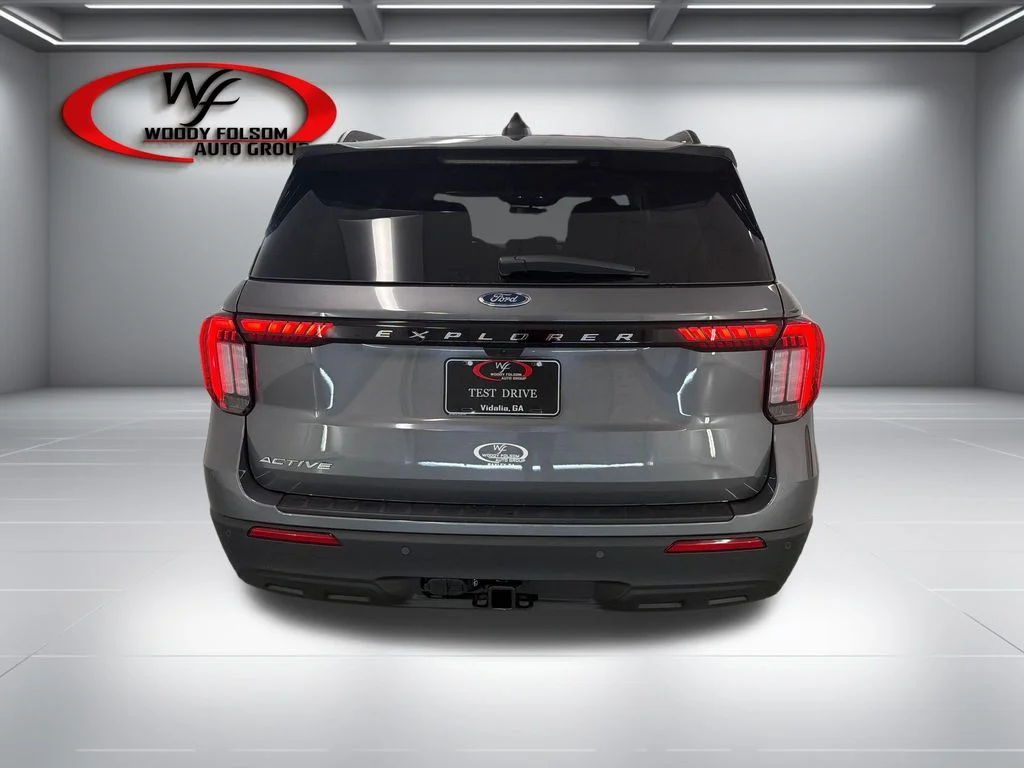 New 2026 Carbonized Gray Metallic Ford Active image 7