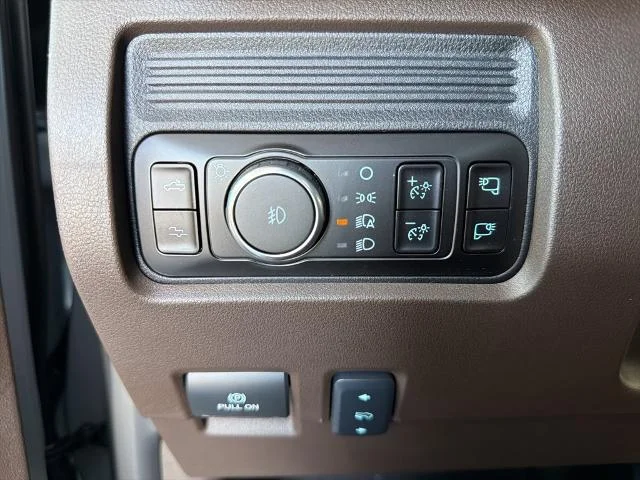 New 2026 Glacier Gray Metallic Tri-Coat Ford F-250® King Ranch® image 64