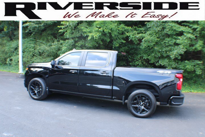 Used 2024 Black Chevrolet Custom image 3