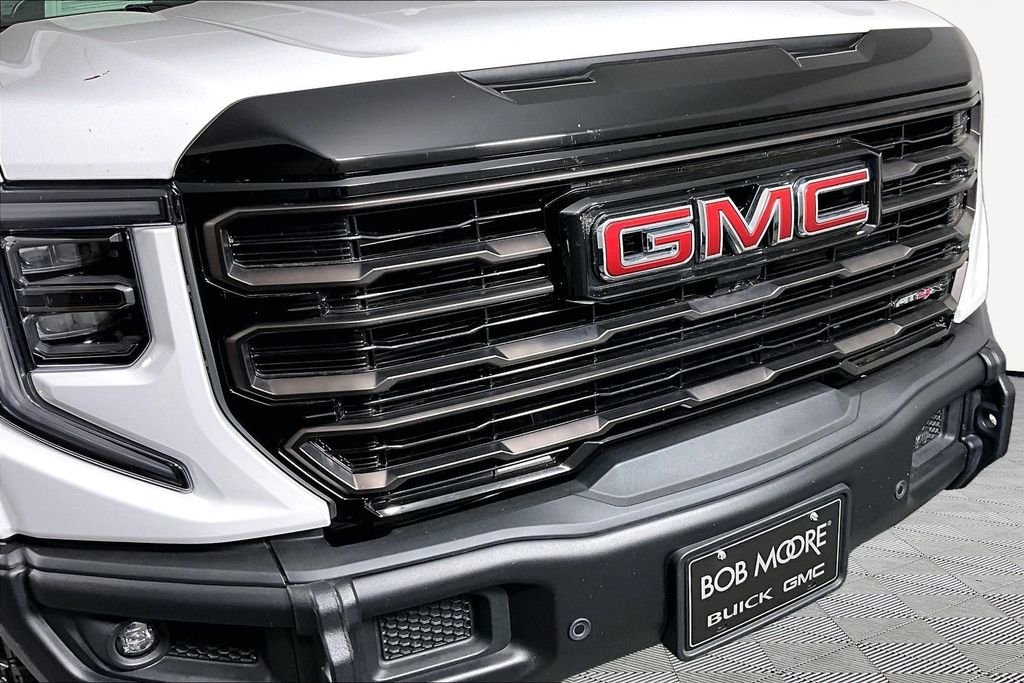 Used 2026 White GMC AT4X image 31