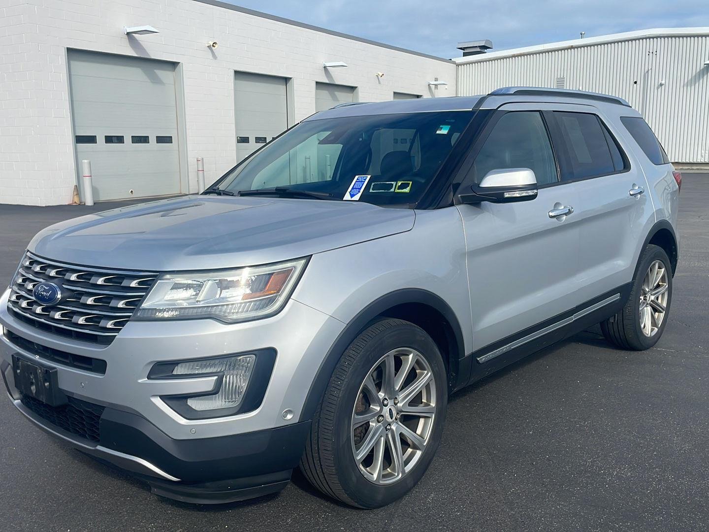 Used 2017 Ingot Silver Ford Limited image 6