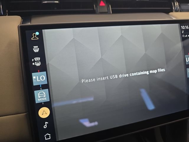 Certified Used 2025 White Land Rover S image 25