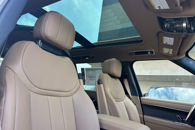 New 2026  Land Rover SE image 15