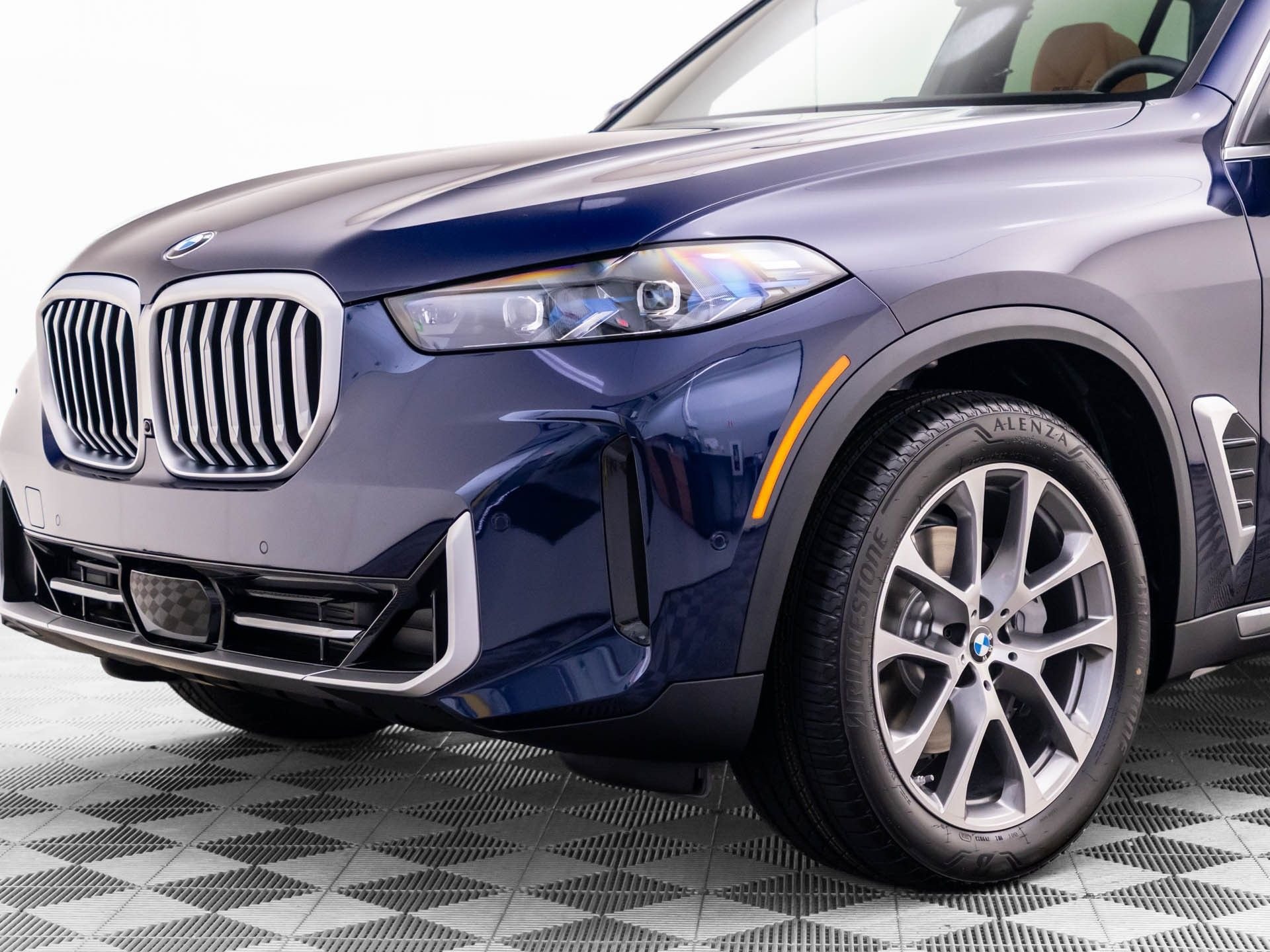 New 2026 Tanzanite Blue II Metallic BMW xDrive40i image 41