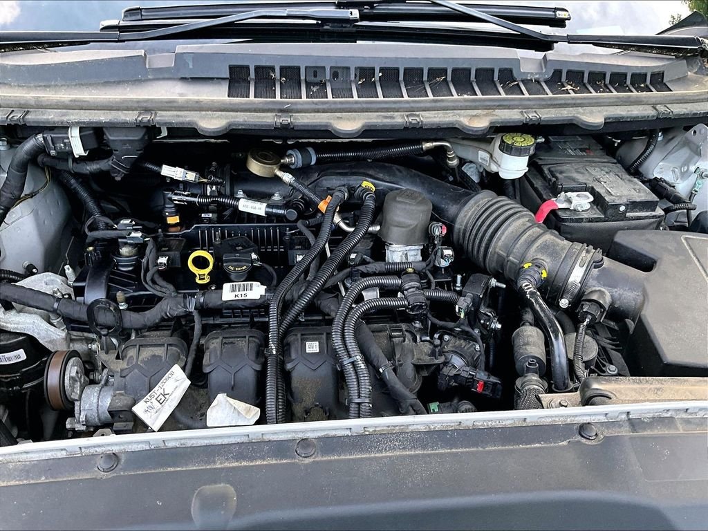 Used 2022 Silver Ford SE image 27