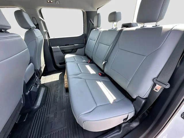 New 2024 Oxford White Ford XL image 16