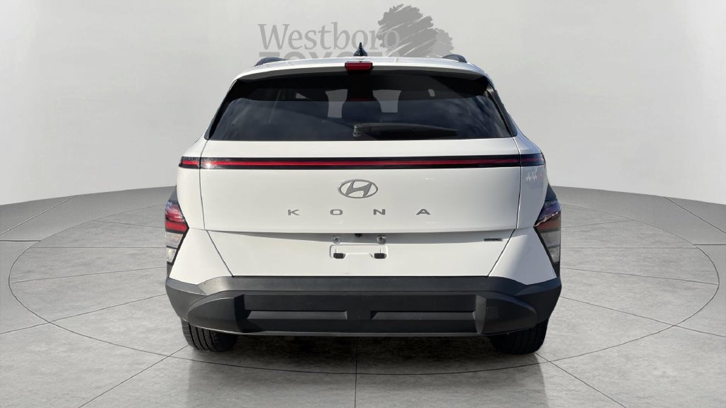 Used 2025 White Hyundai SEL image 6