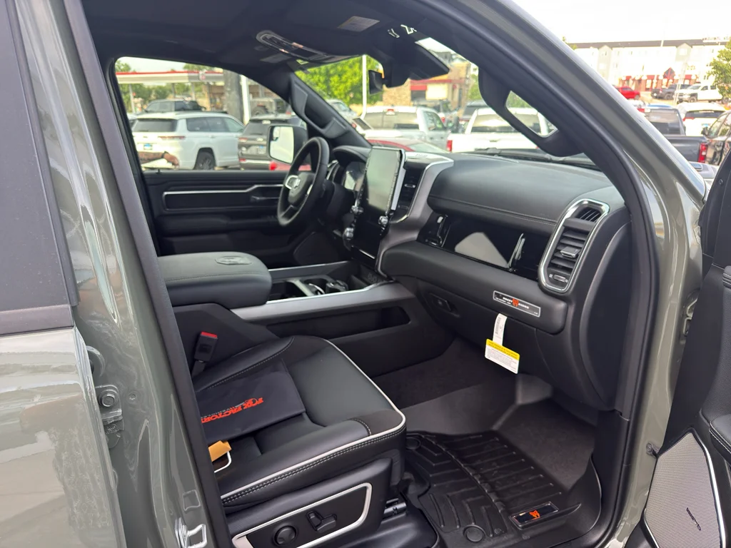 New 2026 Canyon Lake Exterior Paint RAM Laramie image 10