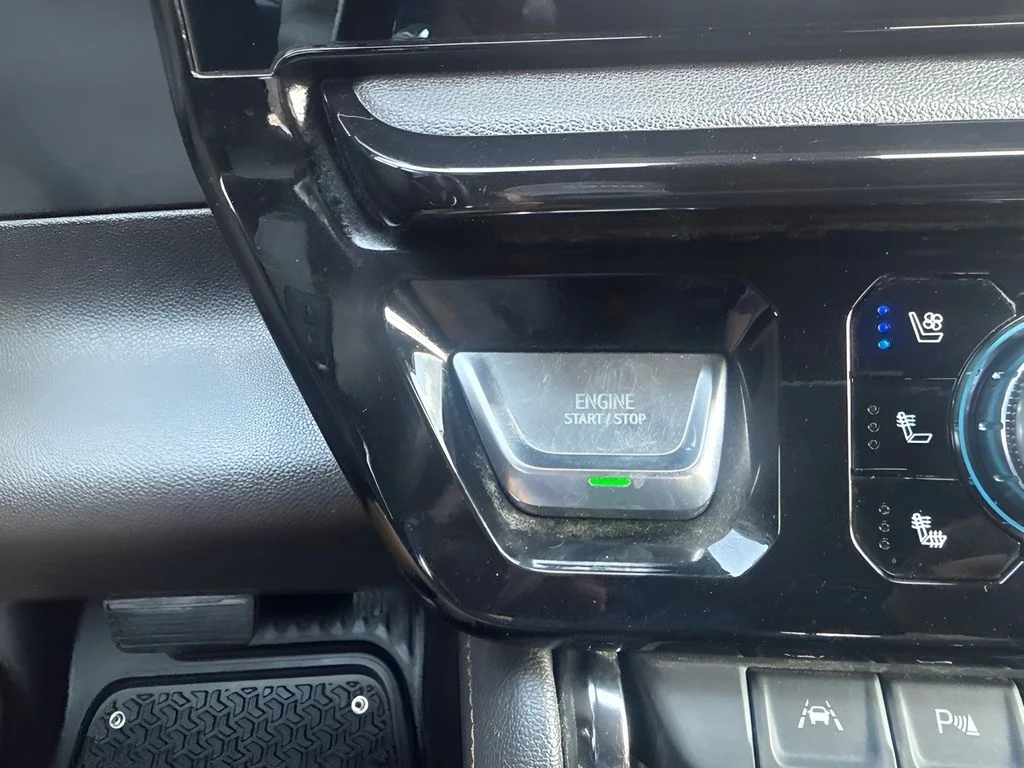 Used 2023 Blue GMC AT4 image 21