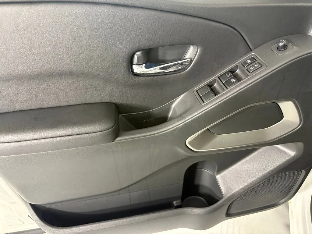 New 2026 Glacier White Nissan Crew Cab SV image 19