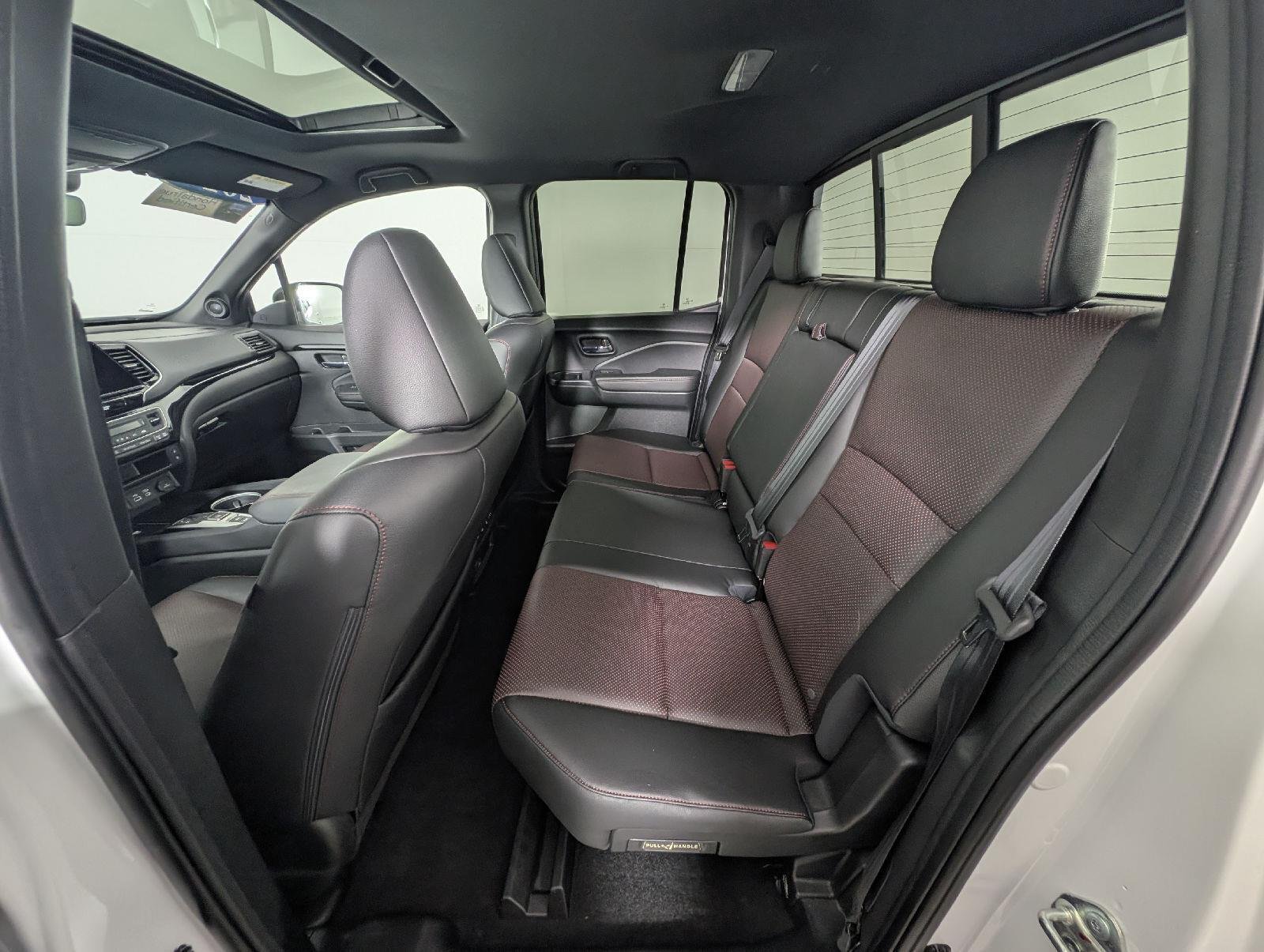 2024 Honda Ridgeline Black Edition - Photo 32