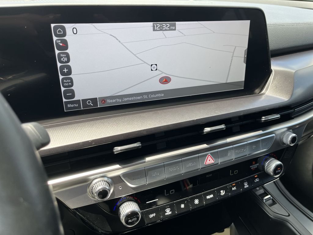 Used 2025 White Kia S image 18