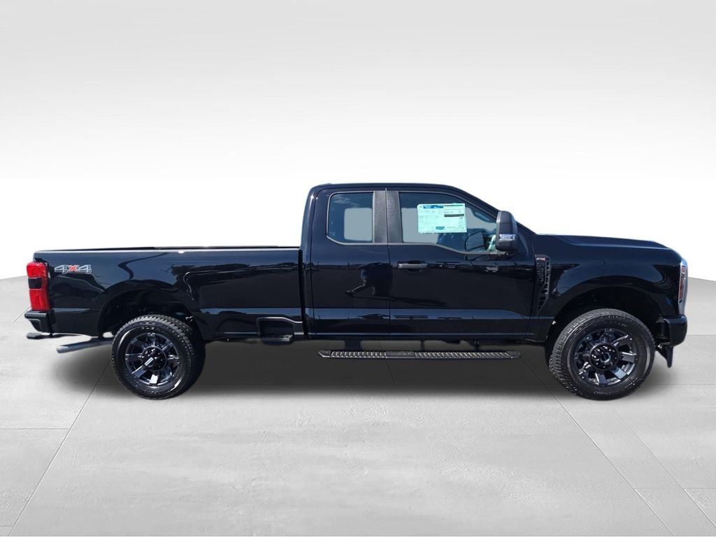 2026 Ford F-350 Super Duty XL - Photo 9