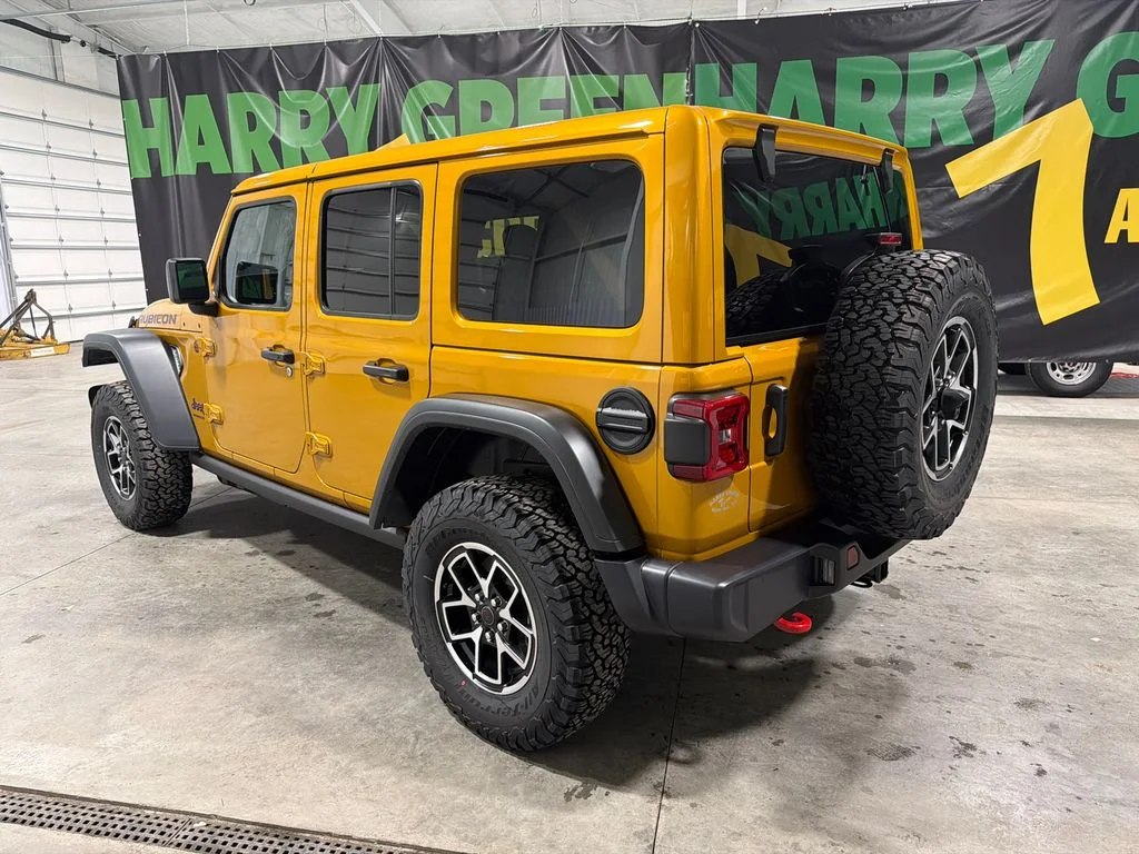 New 2026 Goldilocks Exterior Paint Jeep Rubicon image 5