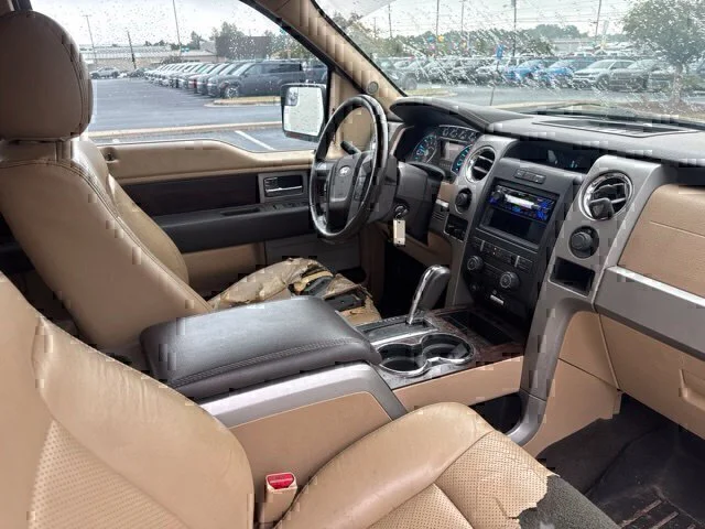 Used 2012 White Ford Lariat image 23